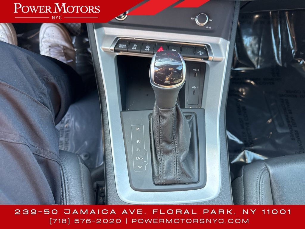 2023 Audi Q3 S line Premium photo 38