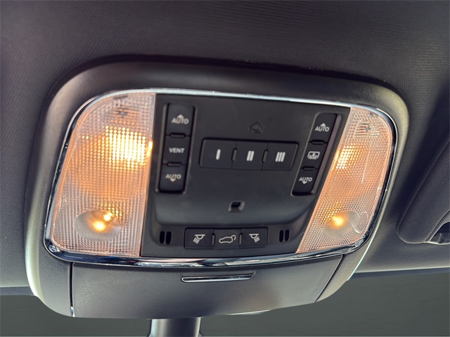 2022 Jeep Grand Cherokee Limited photo 23