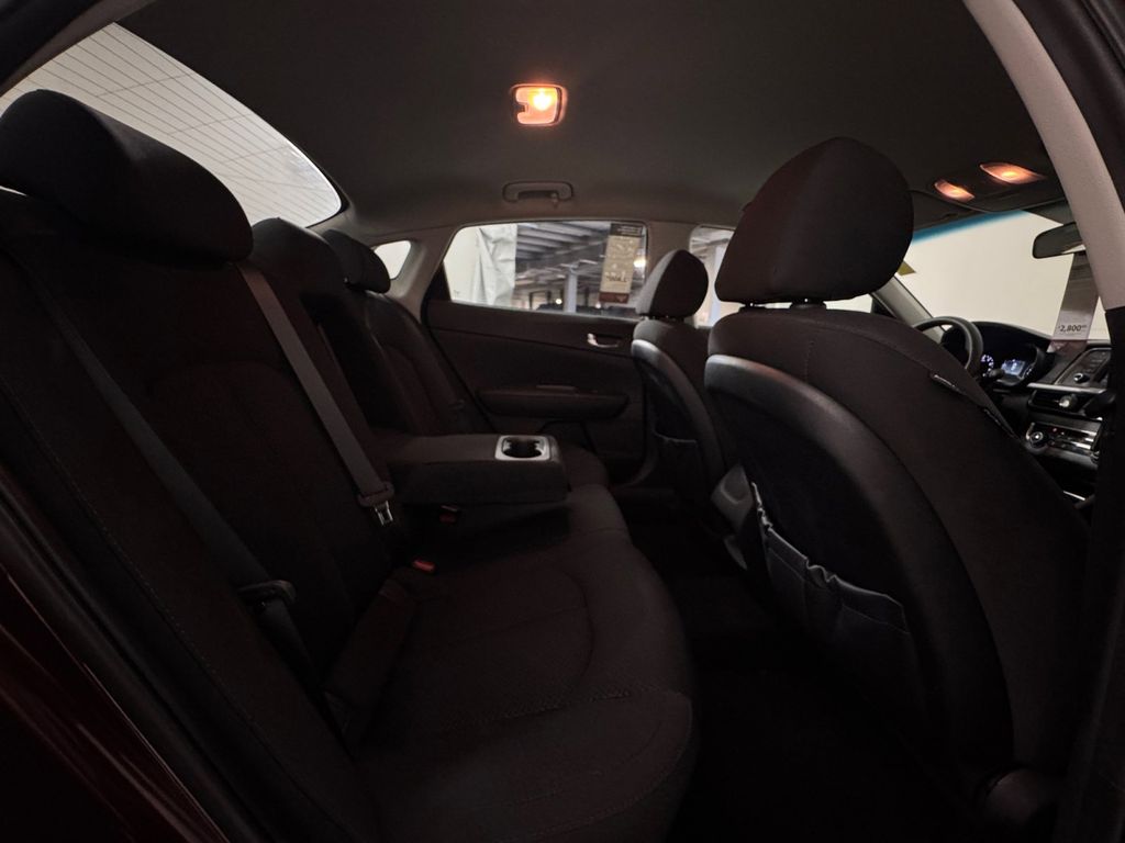 2017 Kia Optima LX photo 17