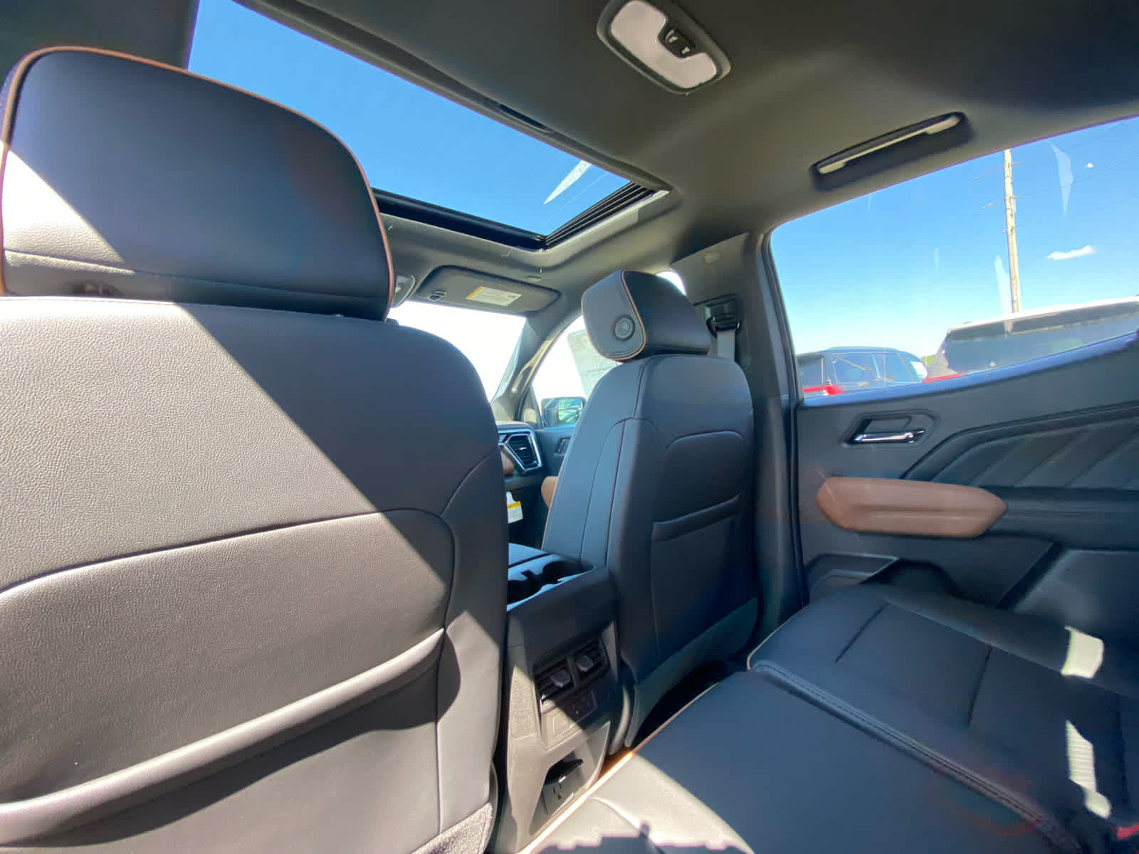 2026 Gmc Canyon AT4 photo 28