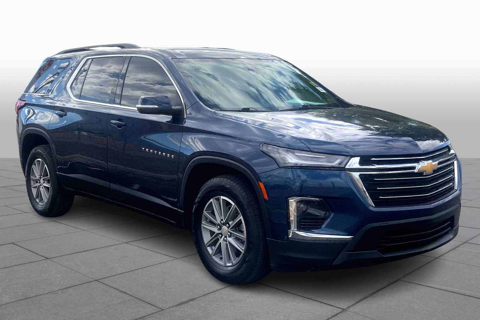 2022 Chevrolet Traverse Cloth photo 2