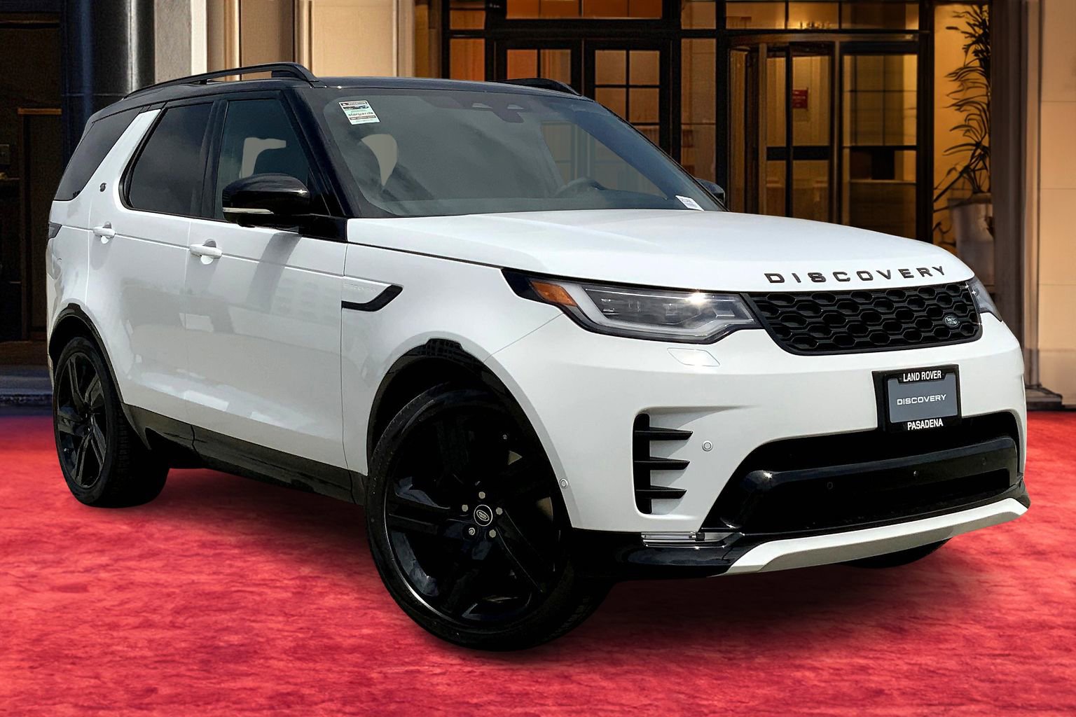 2025 Land Rover Discovery SE photo 16