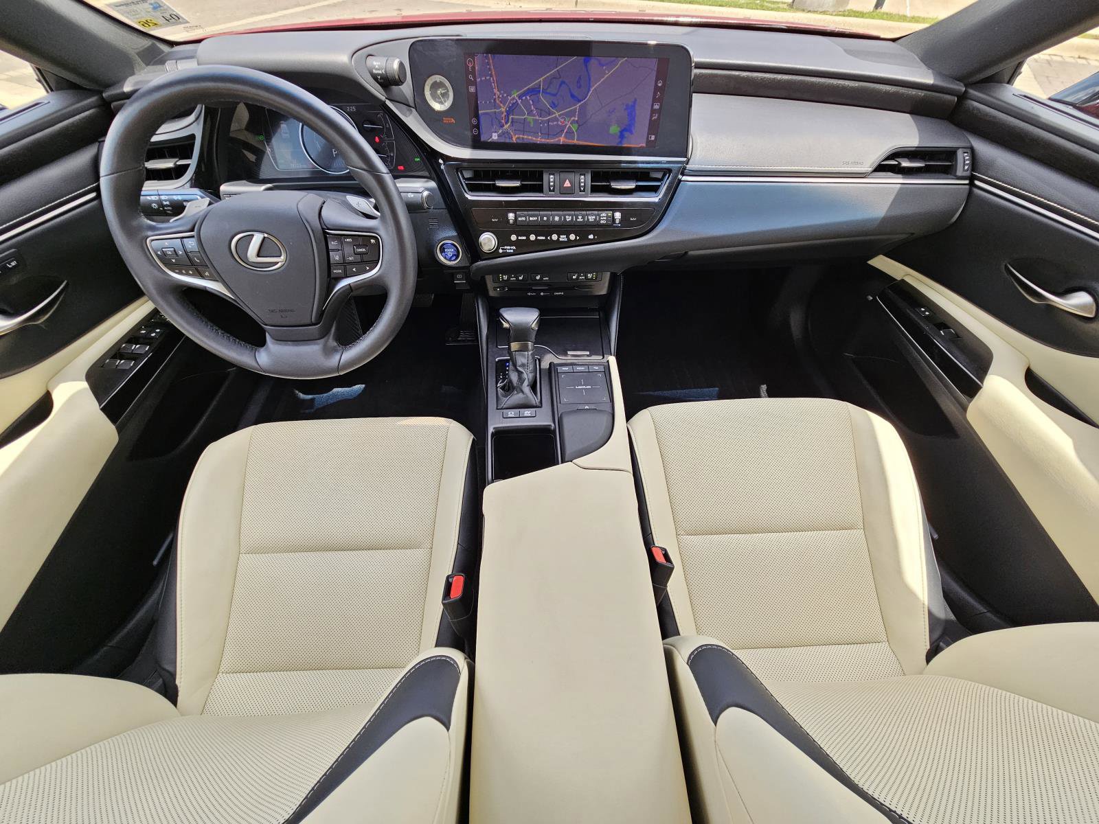 2022 Lexus ES 300h photo 37