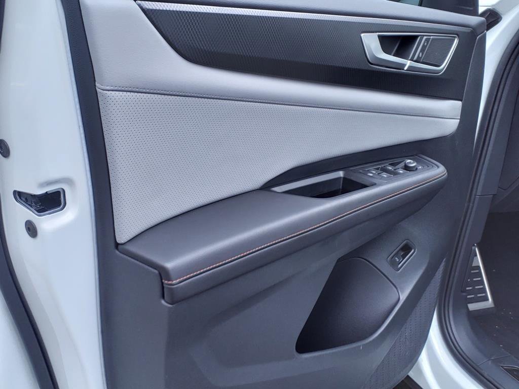 2025 Volkswagen Atlas Peak Edition photo 5