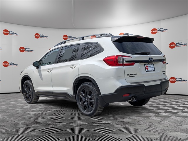 2025 Subaru Ascent Onyx Edition Touring photo 2