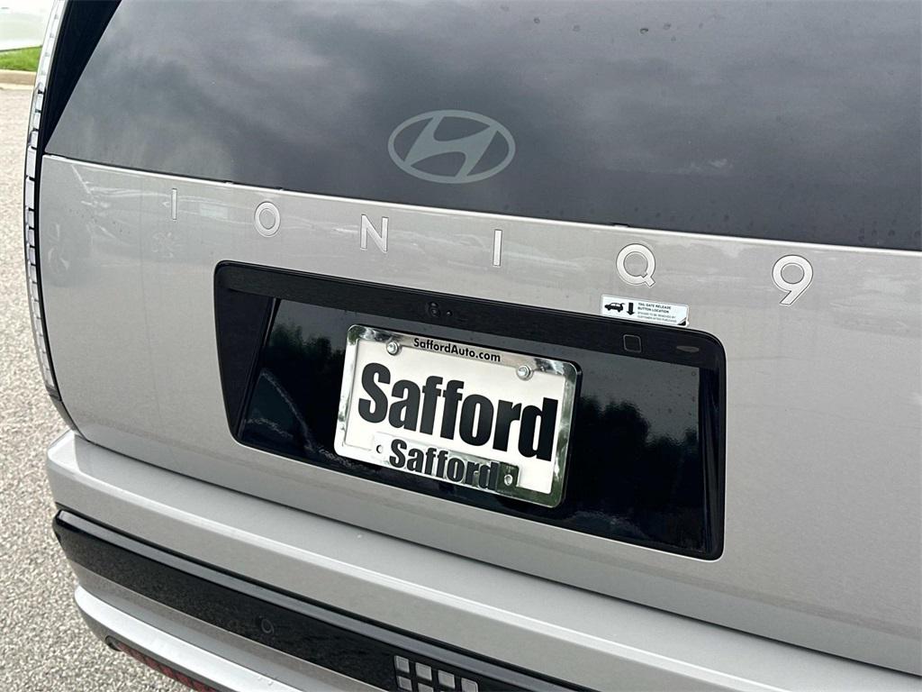 2026 Hyundai Ioniq SEL photo 7