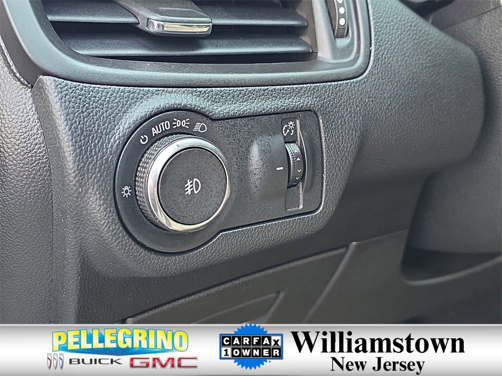 2017 Buick Envision Essence photo 17