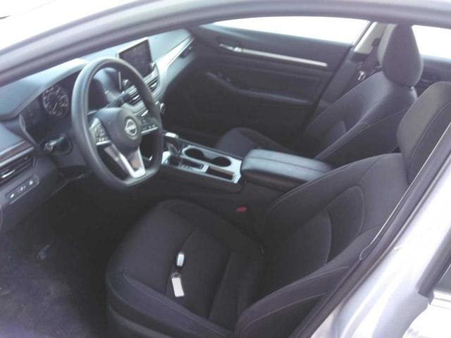 2023 Nissan Altima 2.5 SV photo 3