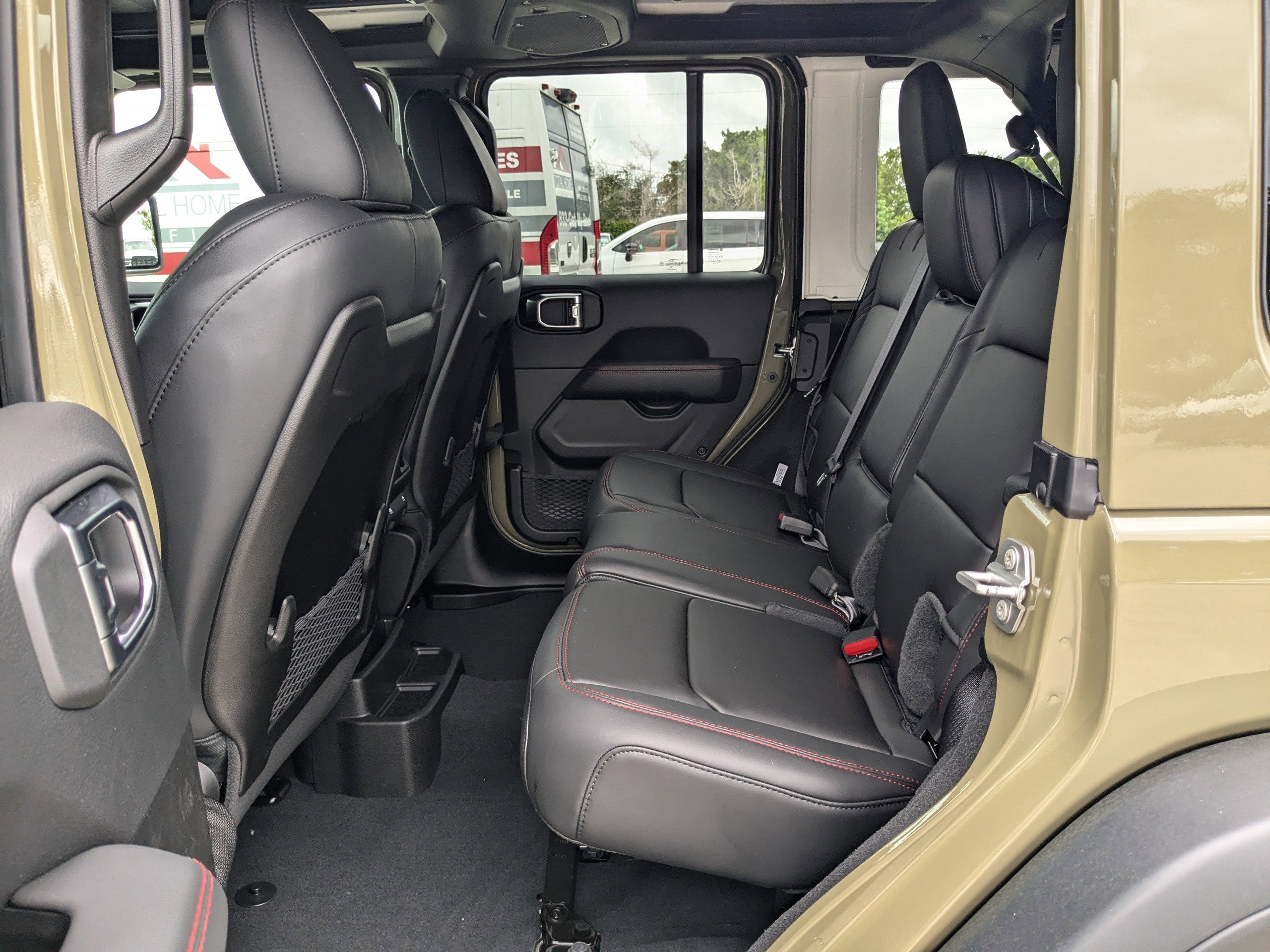 2025 Jeep Wrangler Rubicon photo 13