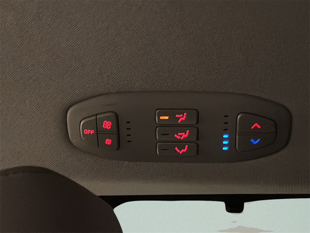 2015 Kia Sedona LX photo 17