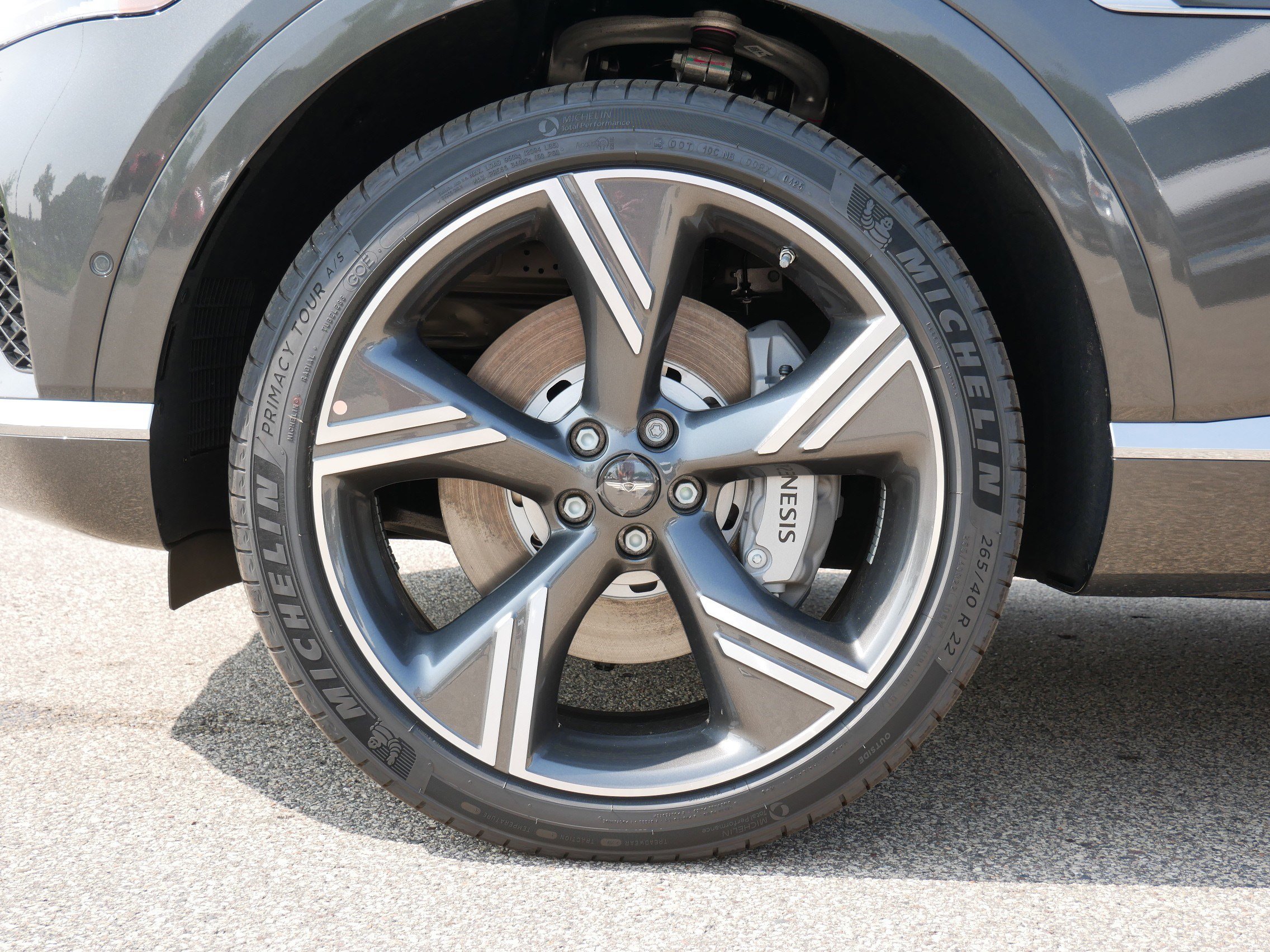 2025 Genesis GV80 Prestige AWD photo 3