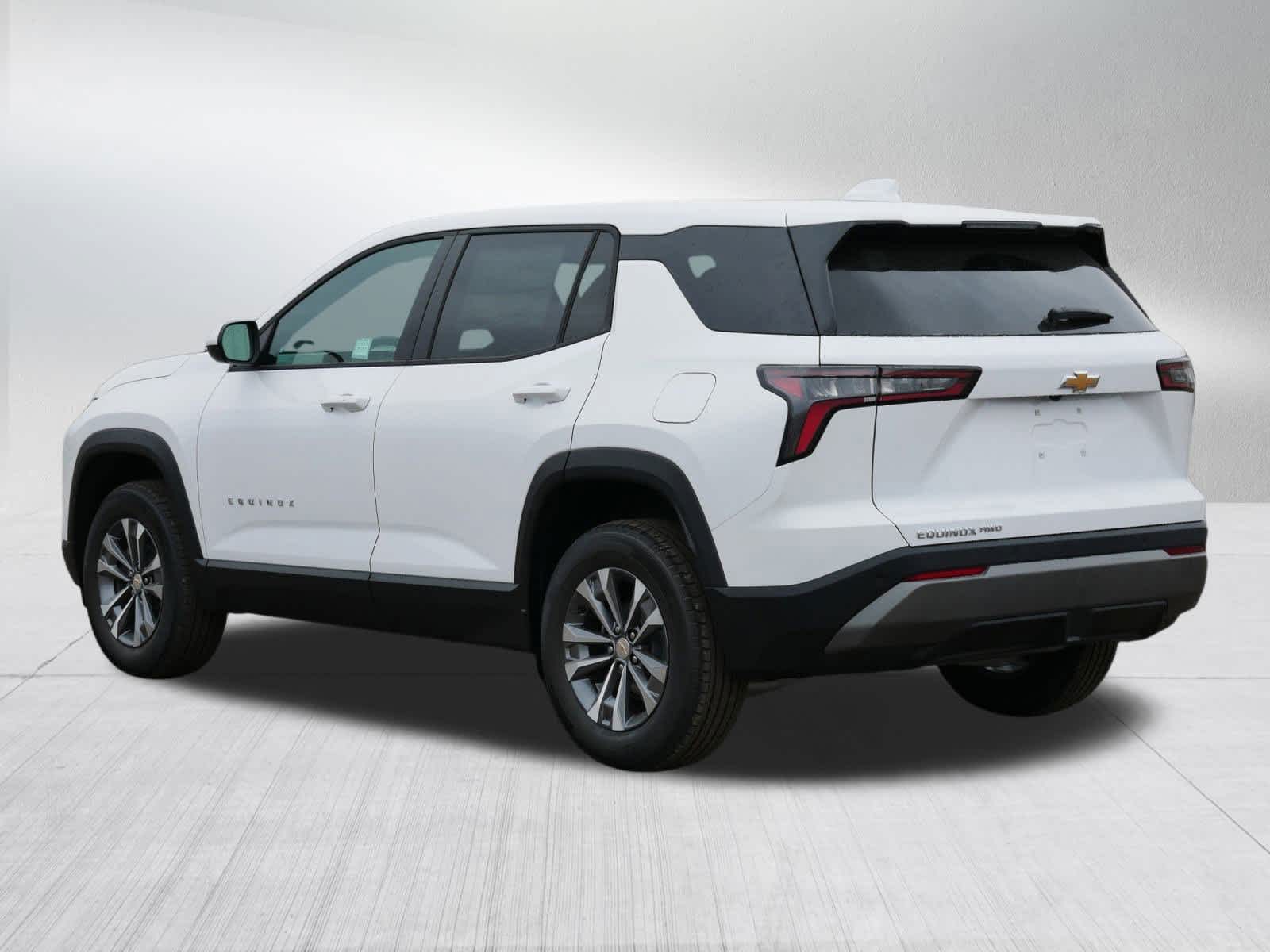 2026 Chevrolet Equinox LT photo 3