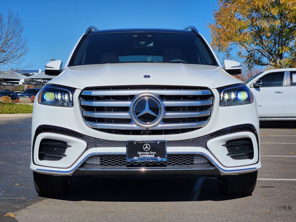 2026 Mercedes Benz GLS 450 4MATIC photo 2