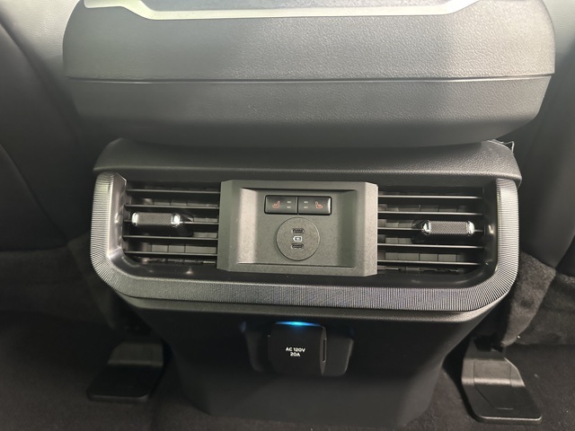 2025 Ford F-150 Platinum photo 15