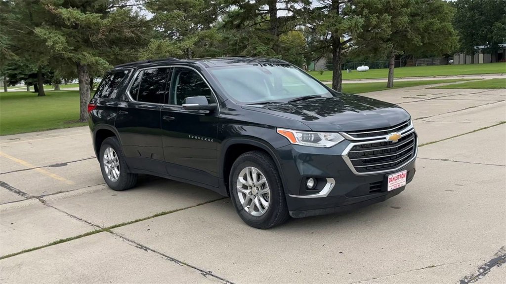 Used 2021 Chevrolet Traverse 3LT with VIN 1GNEVHKW5MJ229952 for sale in Oslo, Minnesota