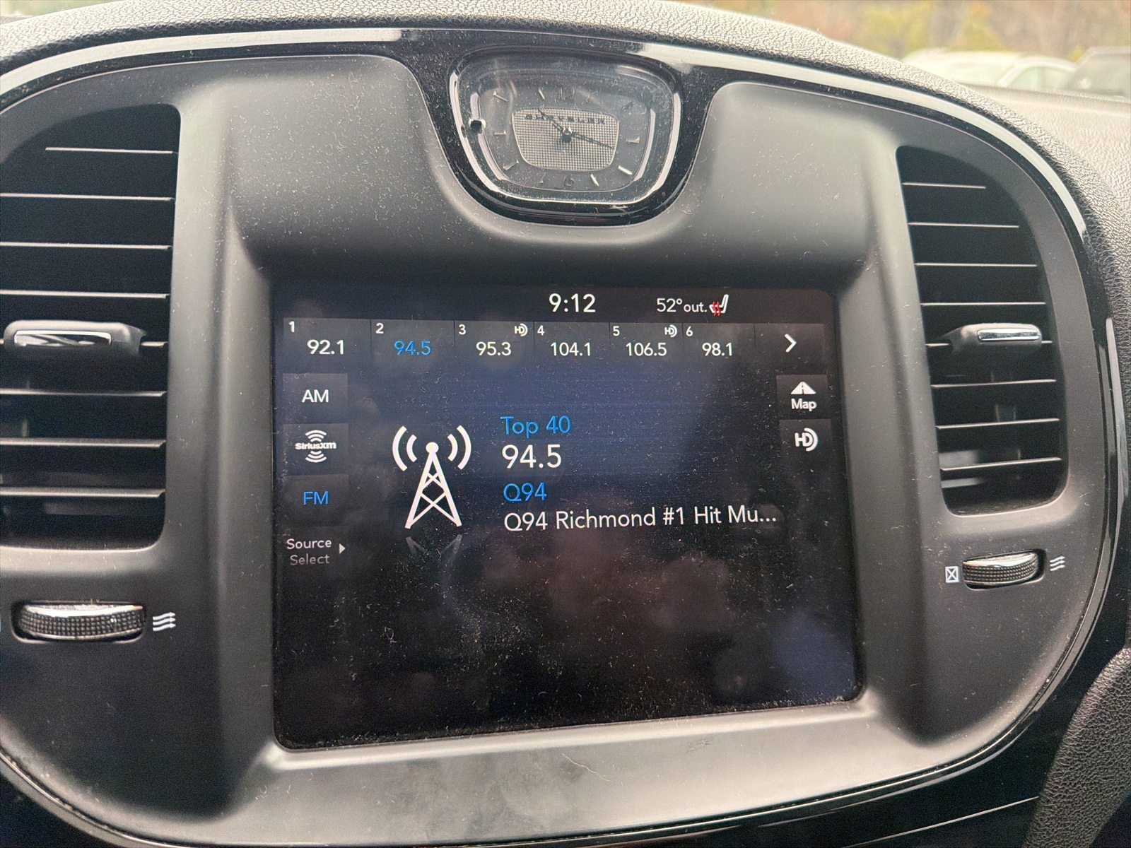 2021 Chrysler 300 S photo 4