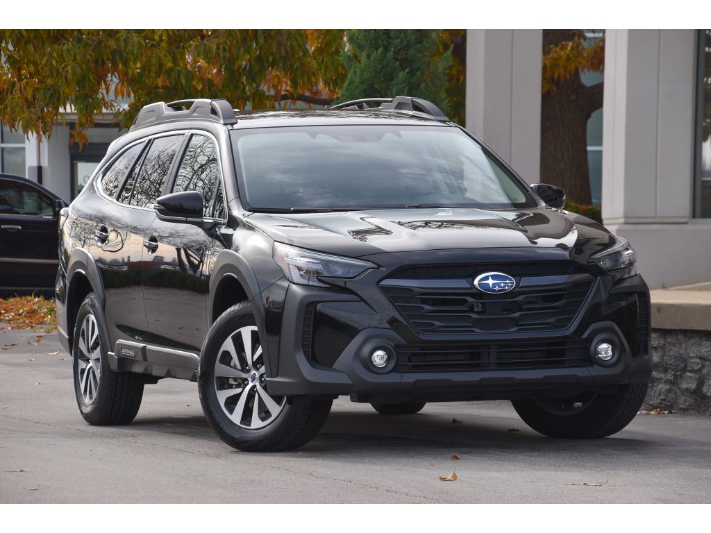2025 Subaru Outback Premium's photo