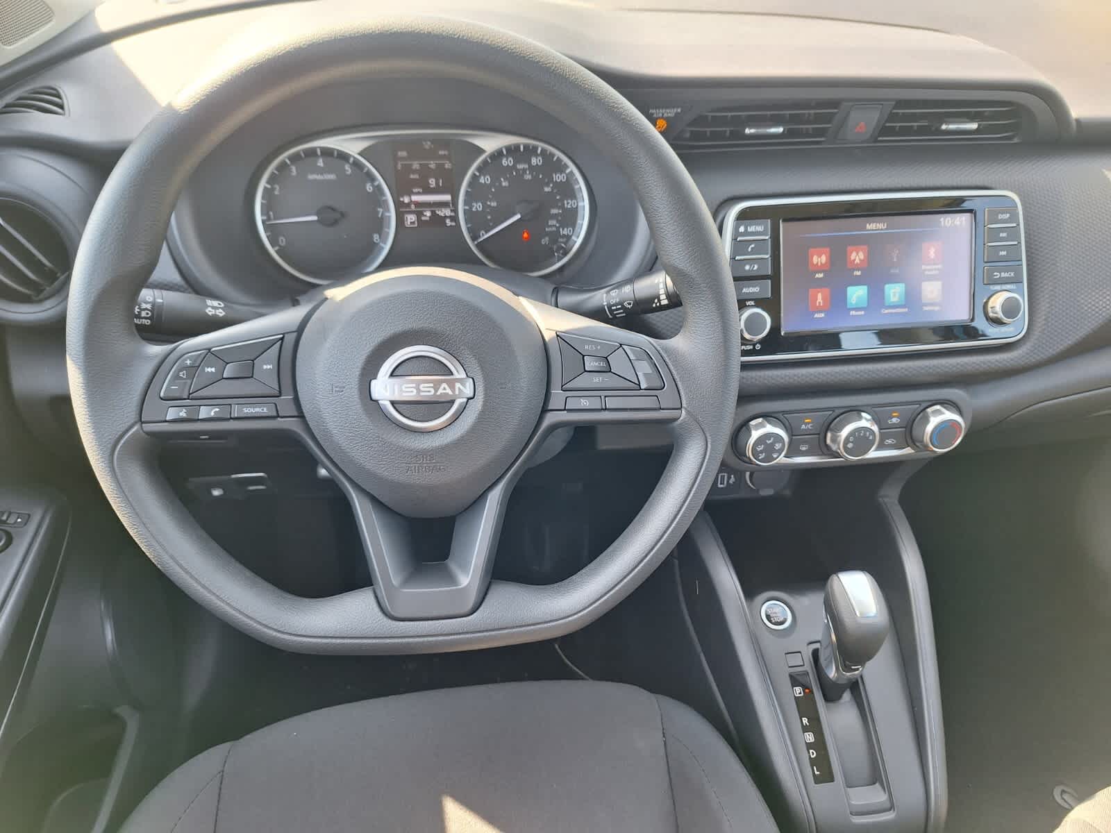 2025 Nissan Kicks Play S photo 21