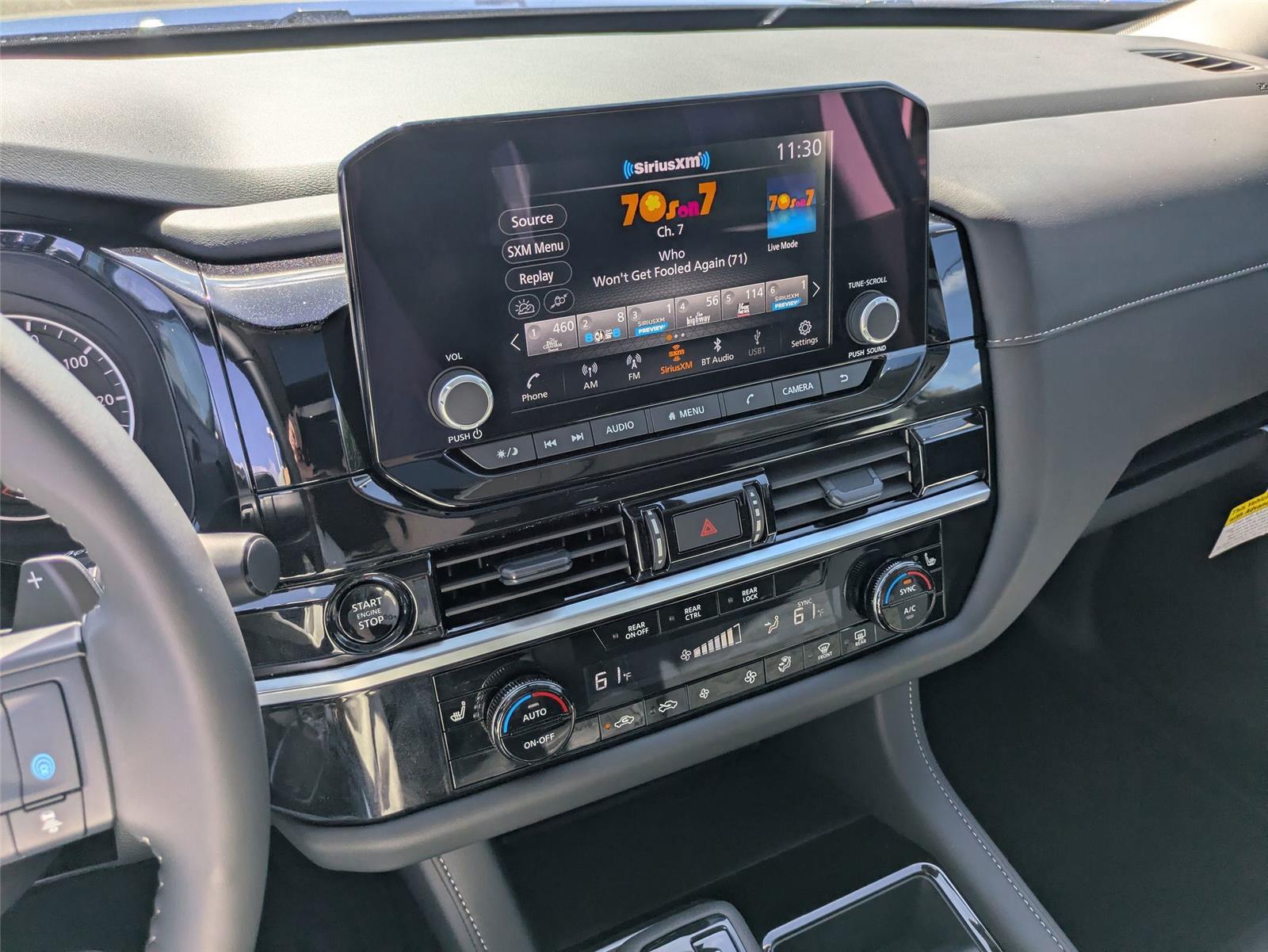 2025 Nissan Pathfinder SV photo 18