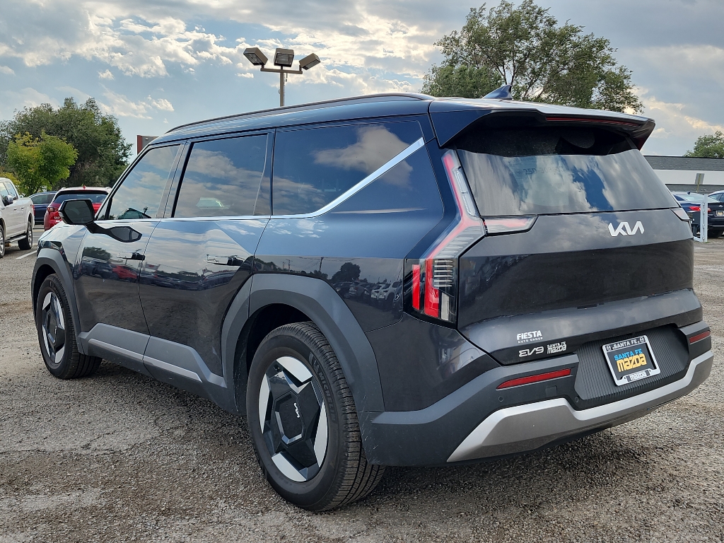 2024 Kia EV9 Wind photo 8
