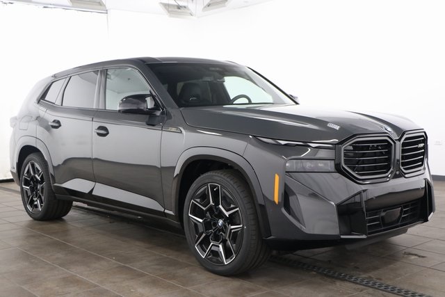 New 2025 Gray BMW Base image 3
