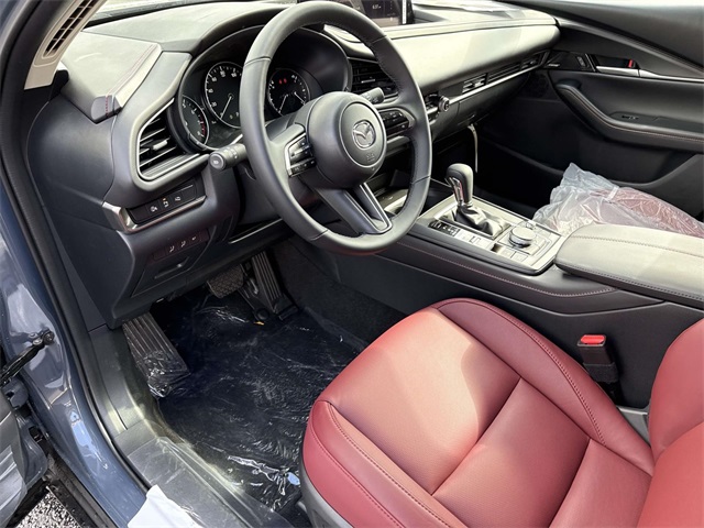 2026 Mazda CX-30 2.5 S Carbon photo 2