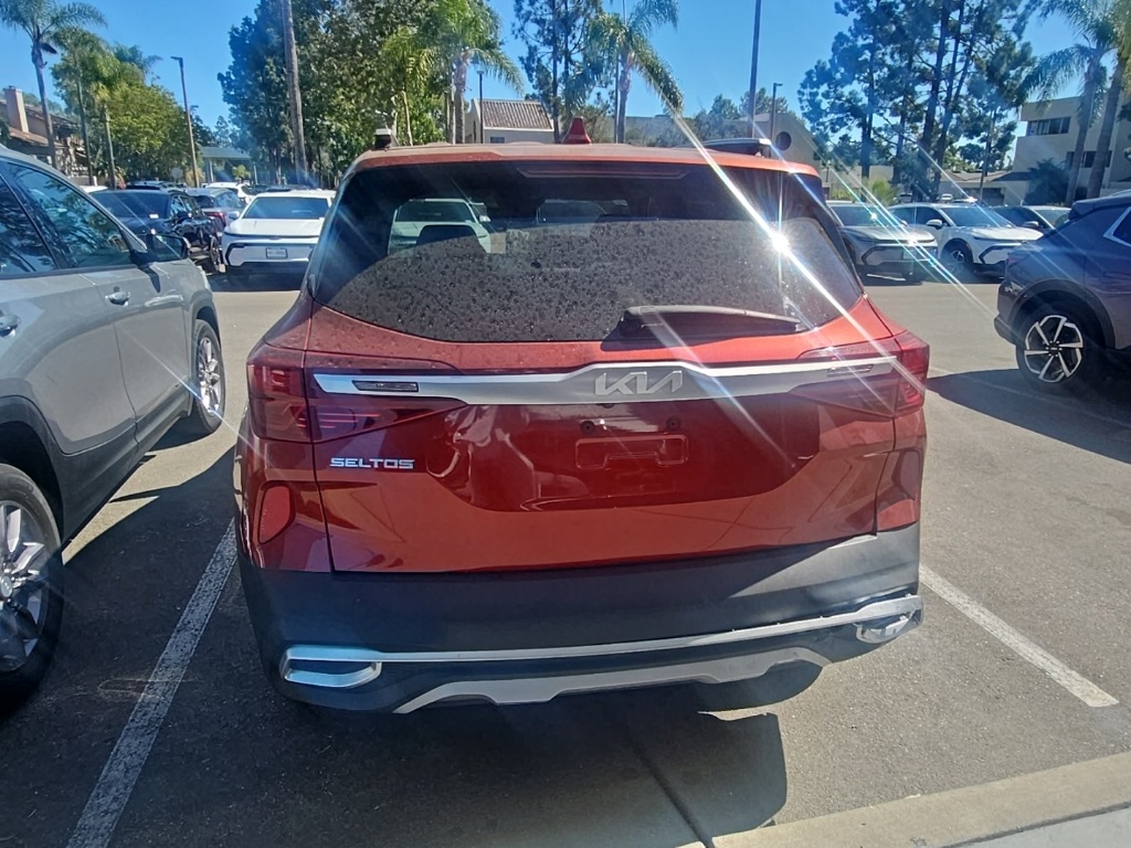 2022 Kia Seltos SX photo 3
