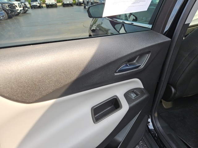 2023 Chevrolet Equinox LT photo 21