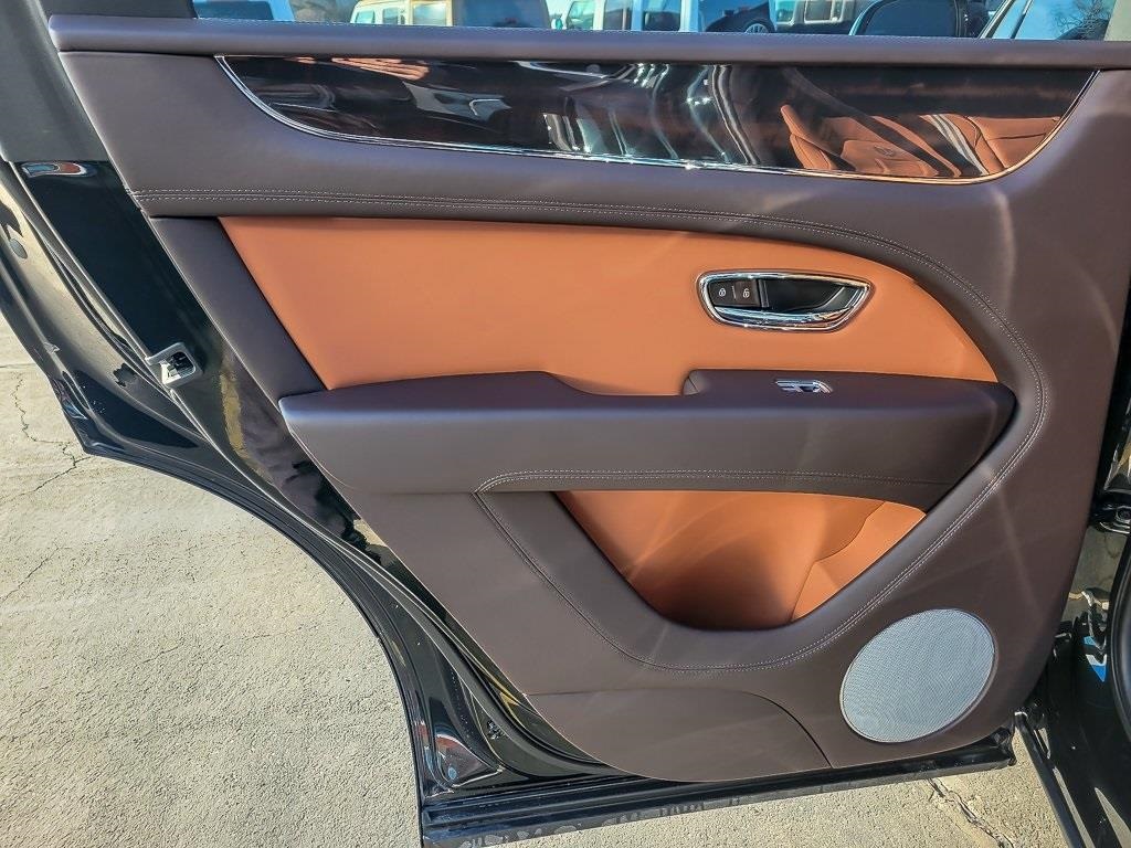 2021 BENTLEY BENTAYGA - Image 19