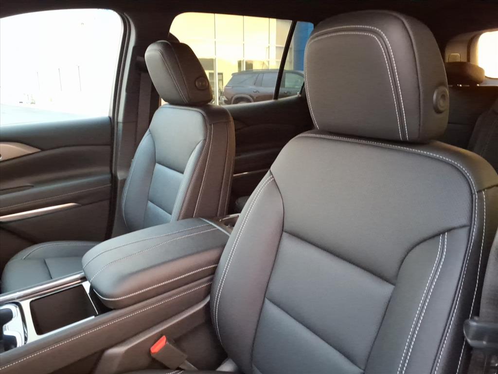 2026 Chevrolet Traverse photo 6