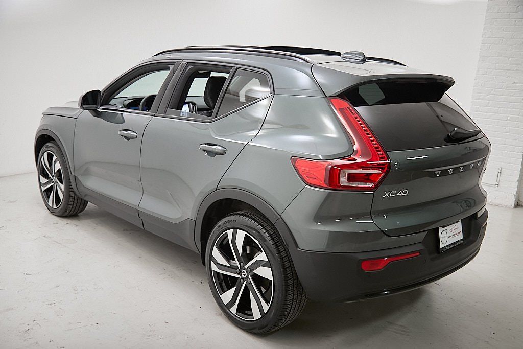 2026 VOLVO XC40 - Image 6