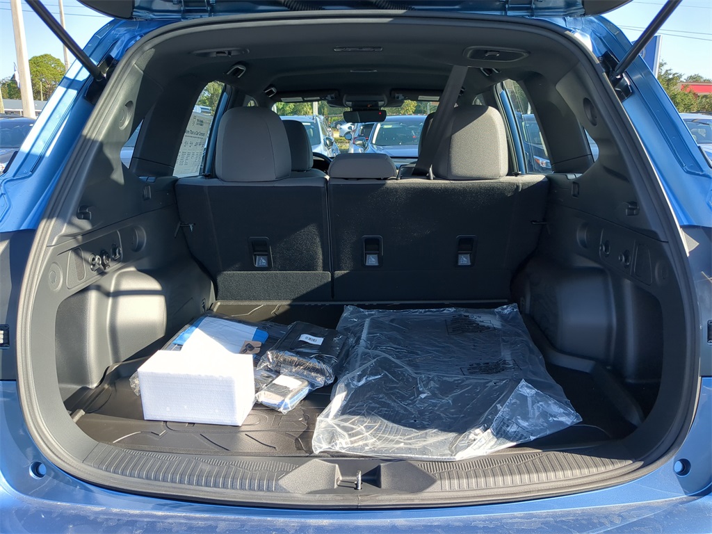 2025 Subaru Forester Base photo 8
