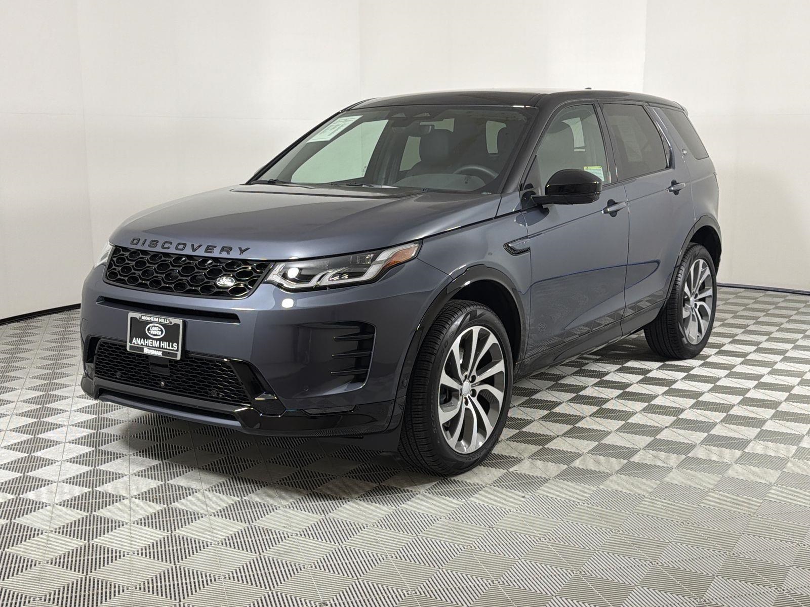 2025 Land Rover Discovery Sport Dynamic SE's photo
