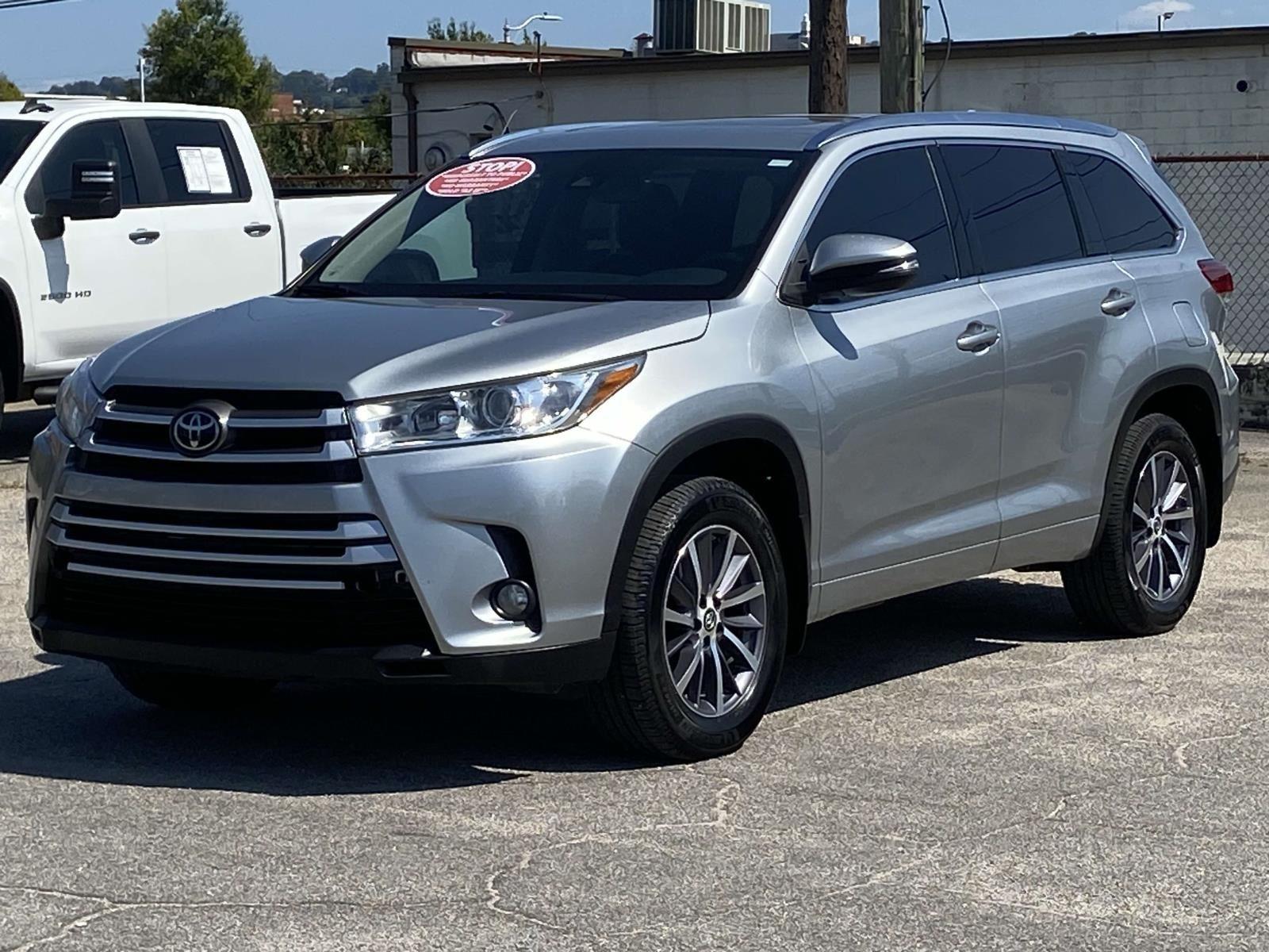 2017 Toyota Highlander XLE photo 26