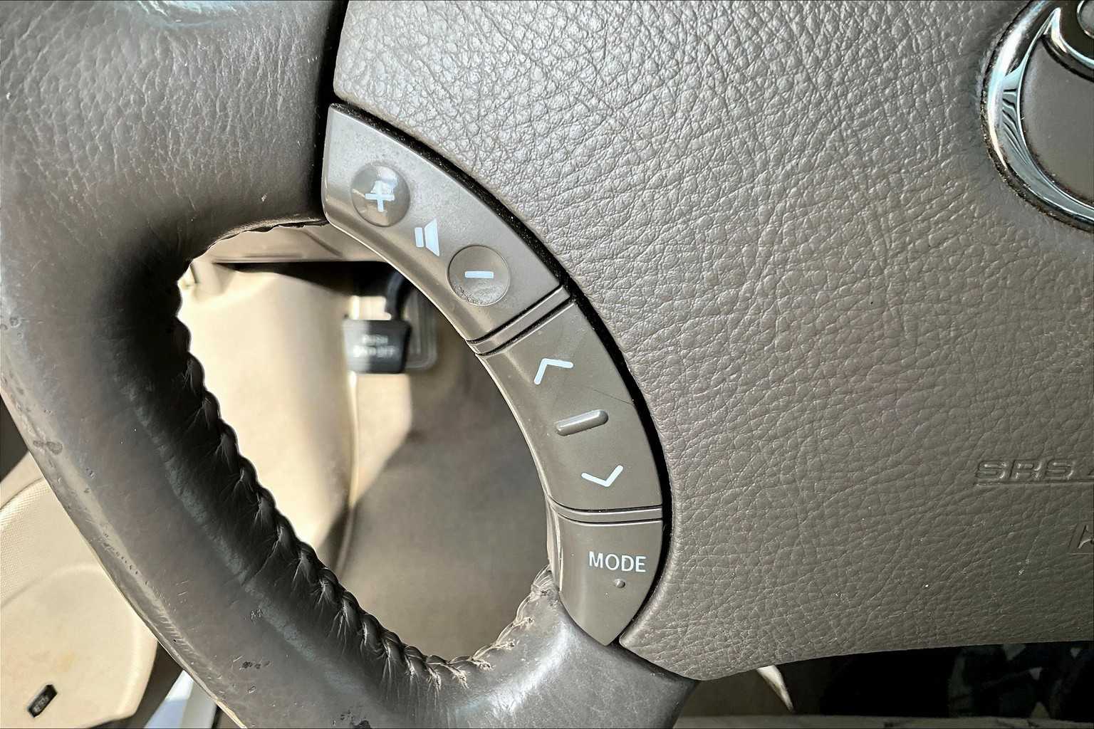 2005 Toyota Sequoia SR5 photo 19