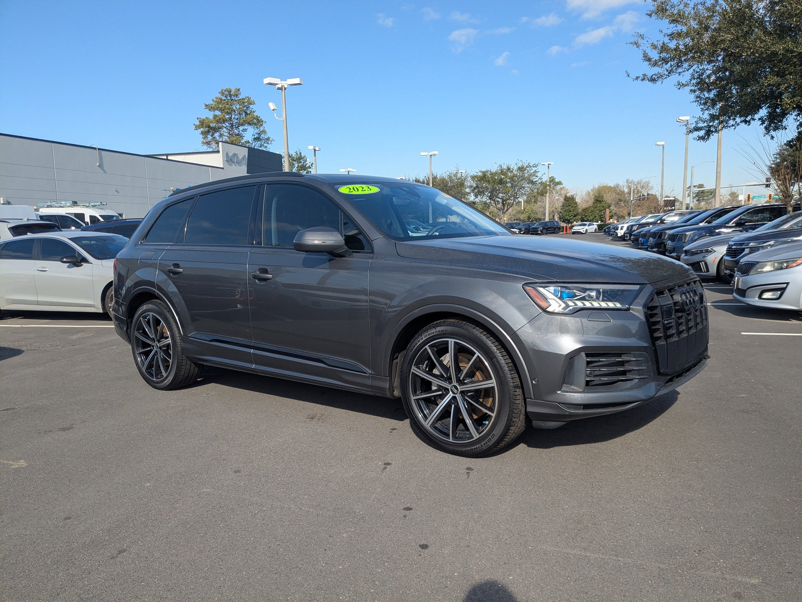2023 Audi Q7 55 Prestige's photo