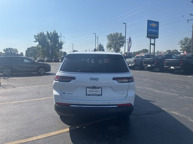 2021 Jeep Grand Cherokee Limited photo 2