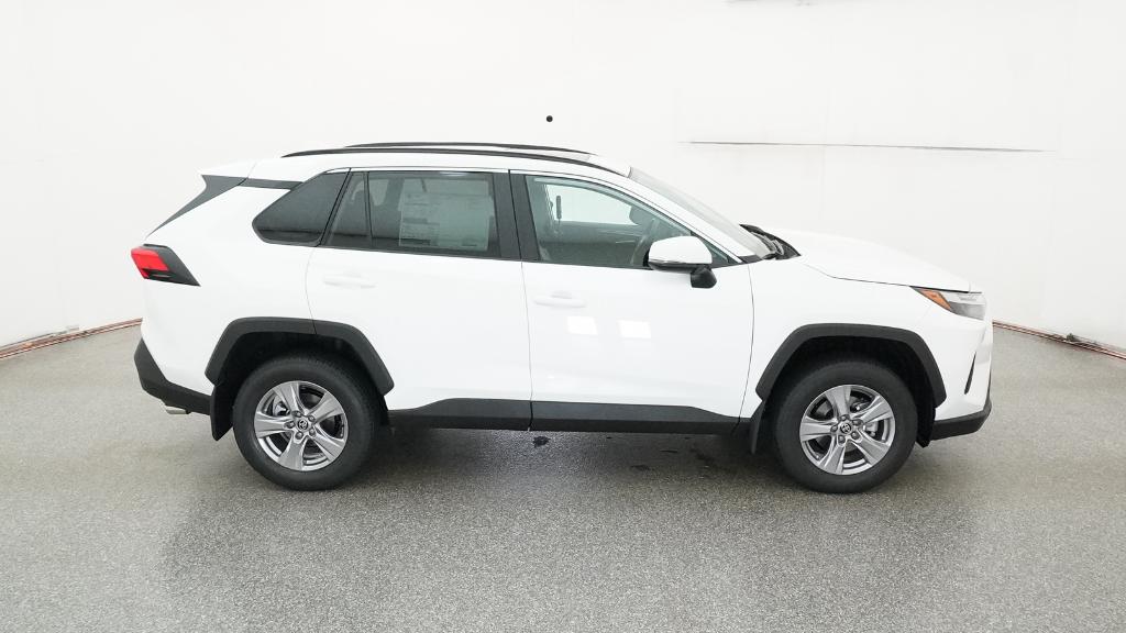 2025 Toyota RAV4 XLE photo 25