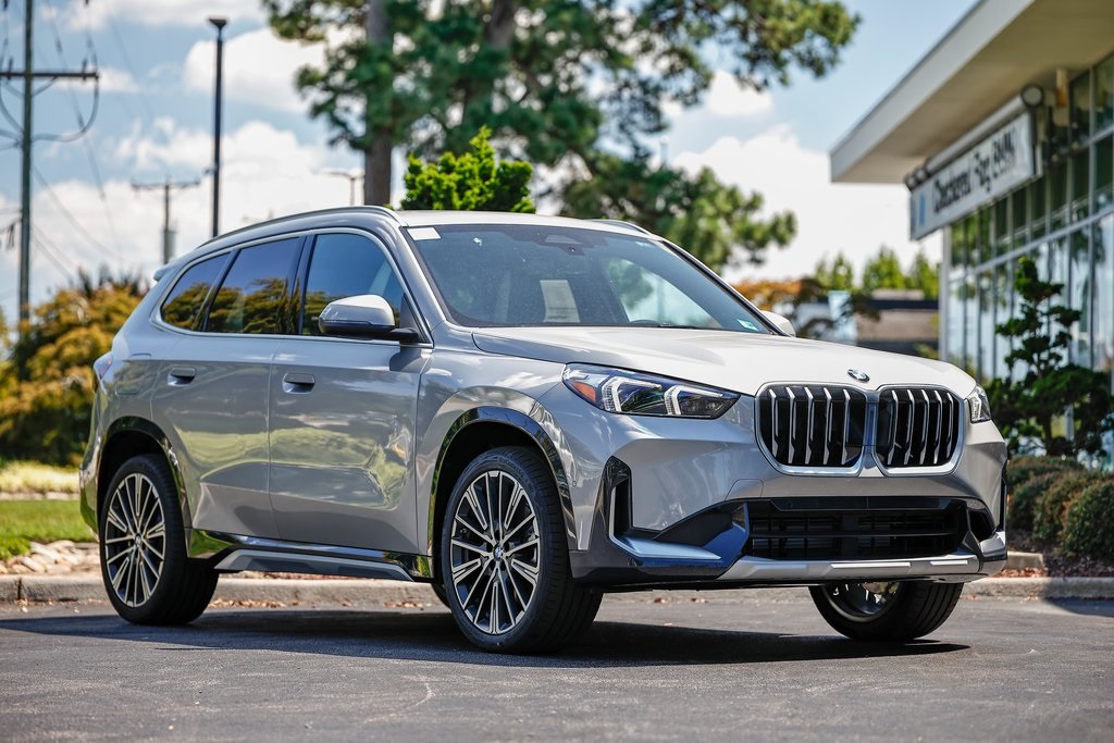 2026 BMW X1 28i's photo