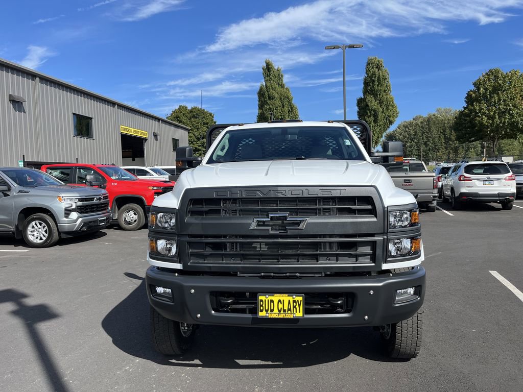 2025 Chevrolet Silverado 6500HD Work Truck photo 2