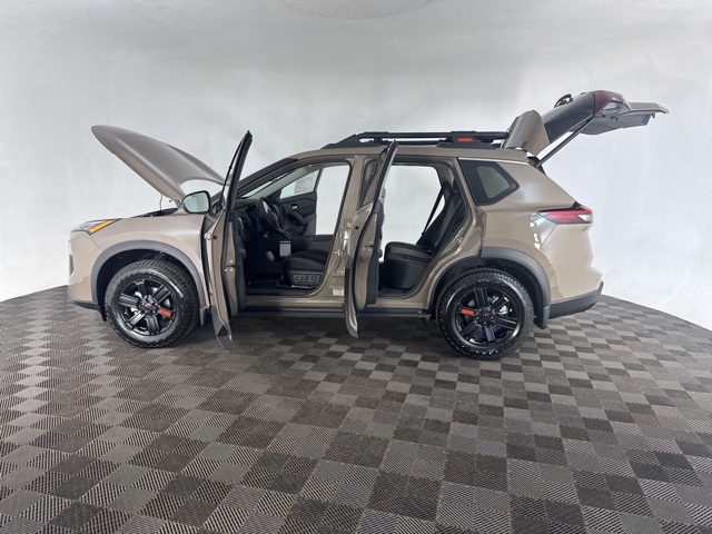 2026 Nissan Rogue SV photo 8