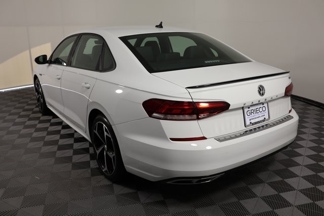 2022 Volkswagen Passat 2.0T R-Line photo 6