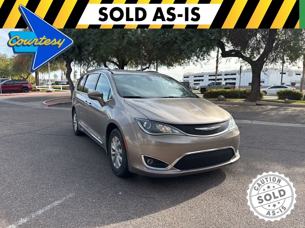 2018 Chrysler Pacifica Touring L's photo