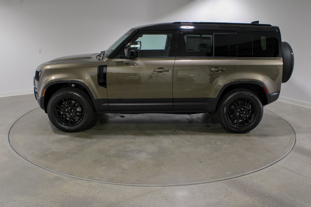 2026 Land Rover Defender 110 S photo 2