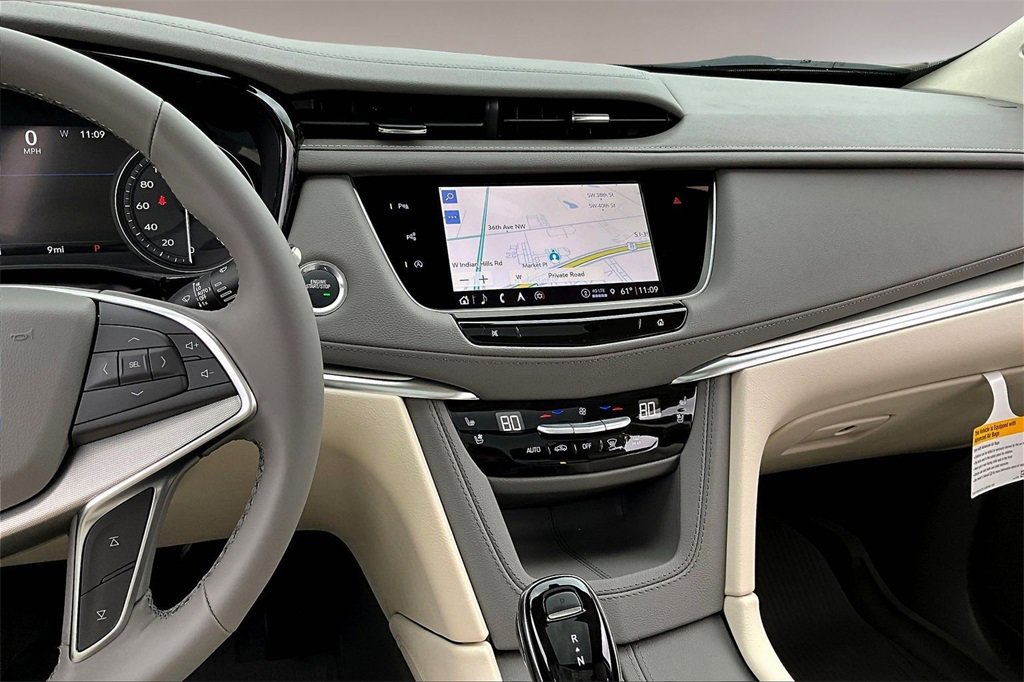 2025 Cadillac XT5 Premium Luxury photo 3