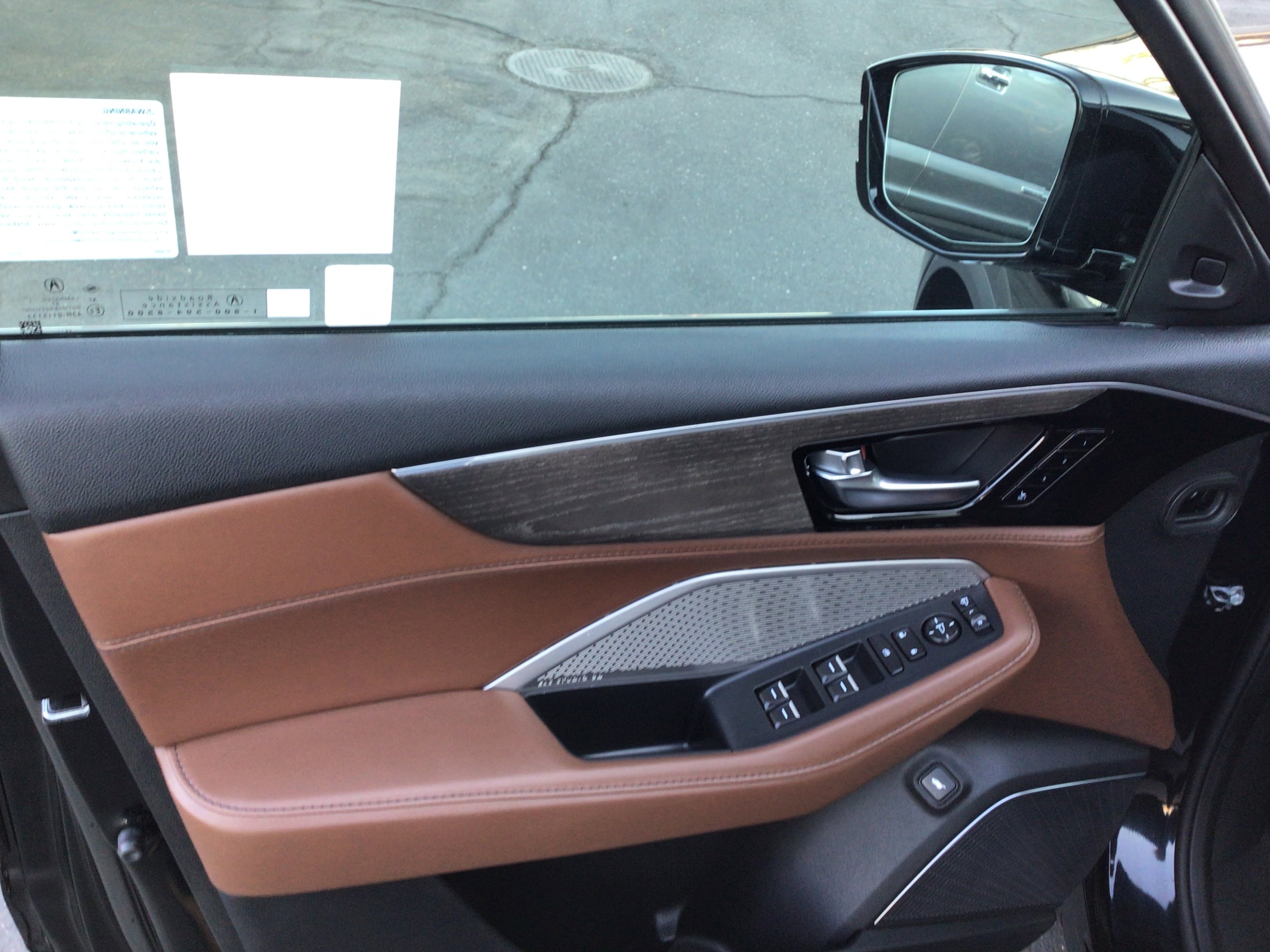 2023 Acura MDX SH-AWD Advance photo 19