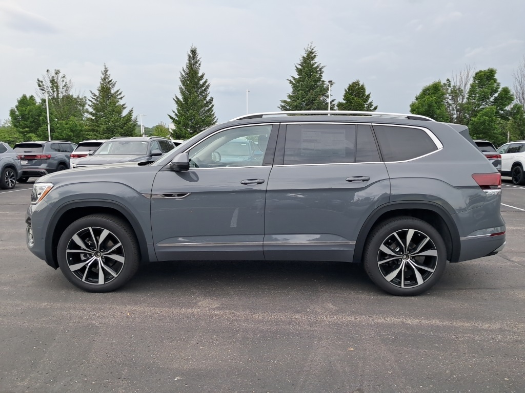 2025 Volkswagen Atlas SEL Premium R-Line photo 3