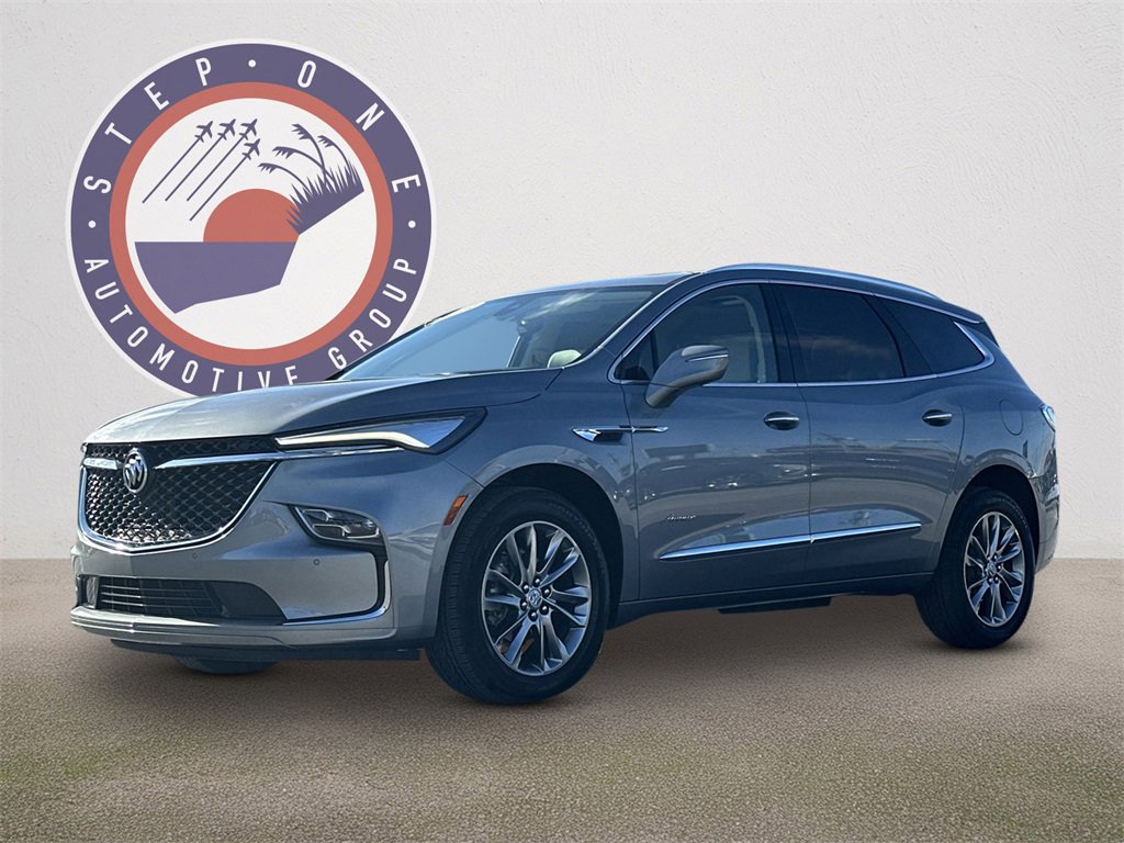 2023 Buick Enclave Avenir's photo
