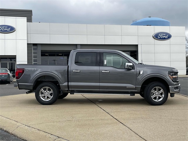 2025 Ford F-150 XLT photo 2
