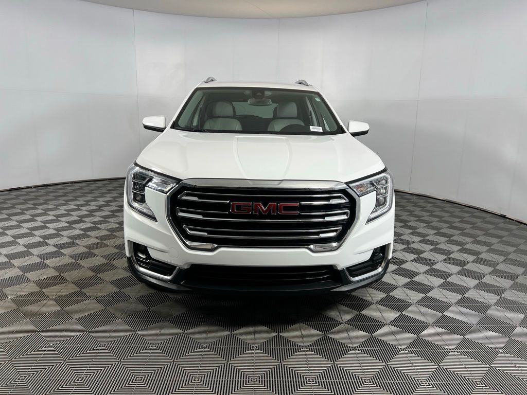 2023 Gmc Terrain SLT photo 2